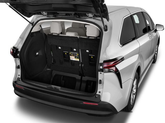 2025 Toyota Sienna LE 8 Passenger