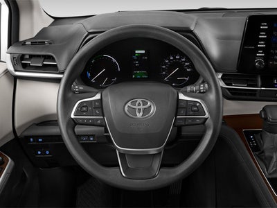 2025 Toyota Sienna LE 8 Passenger