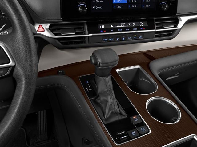 2025 Toyota Sienna LE 8 Passenger