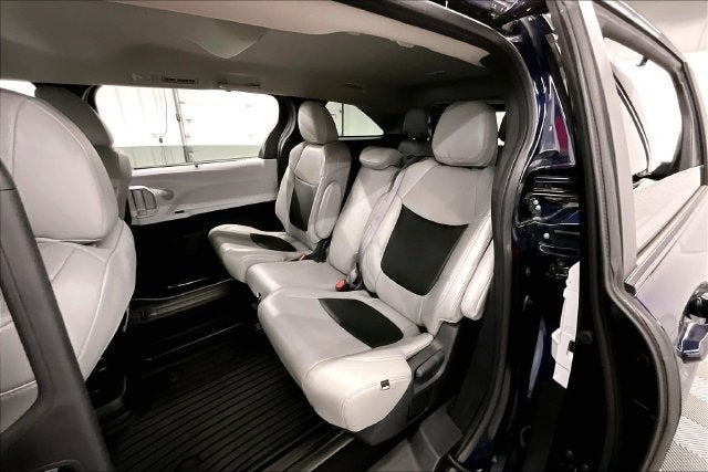 2025 Toyota Sienna LE 8 Passenger