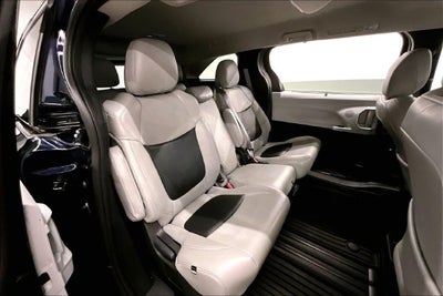 2025 Toyota Sienna LE 8 Passenger