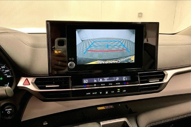 2025 Toyota Sienna LE 8 Passenger