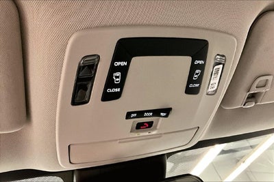 2025 Toyota Sienna LE 8 Passenger