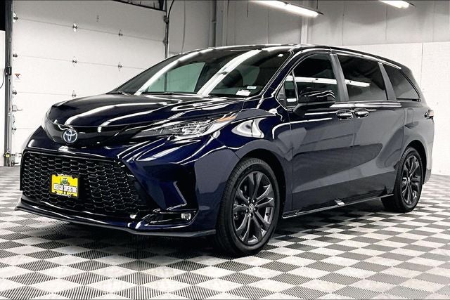 2025 Toyota Sienna XSE 7 Passenger
