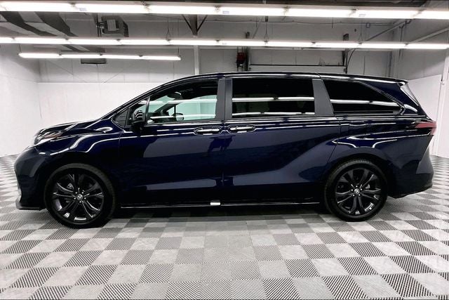 2025 Toyota Sienna XSE 7 Passenger
