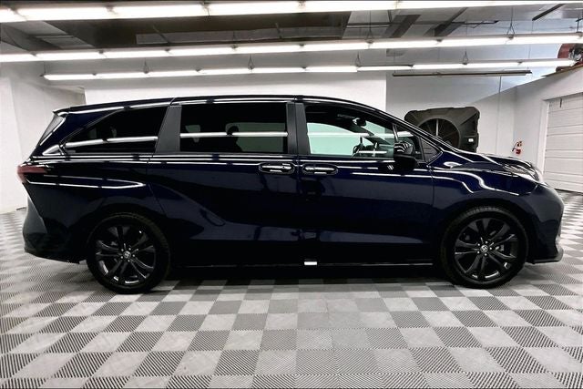 2025 Toyota Sienna XSE 7 Passenger