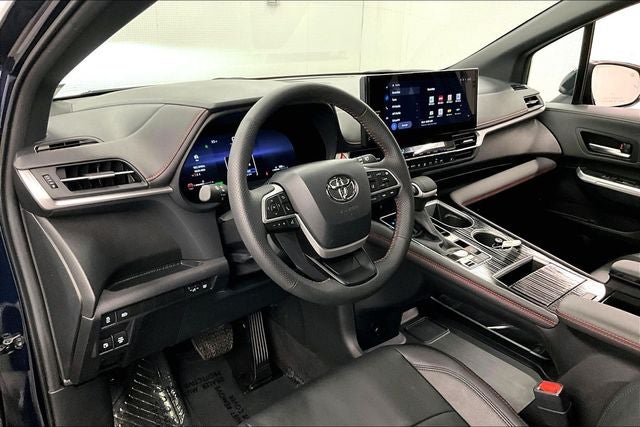 2025 Toyota Sienna XSE 7 Passenger