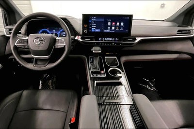2025 Toyota Sienna XSE 7 Passenger
