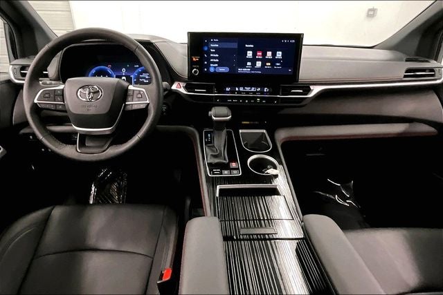 2025 Toyota Sienna XSE 7 Passenger