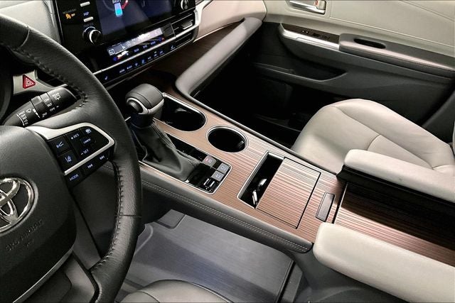 2023 Toyota Sienna XLE Sunroof - Adaptive Cruise - Htd Seats
