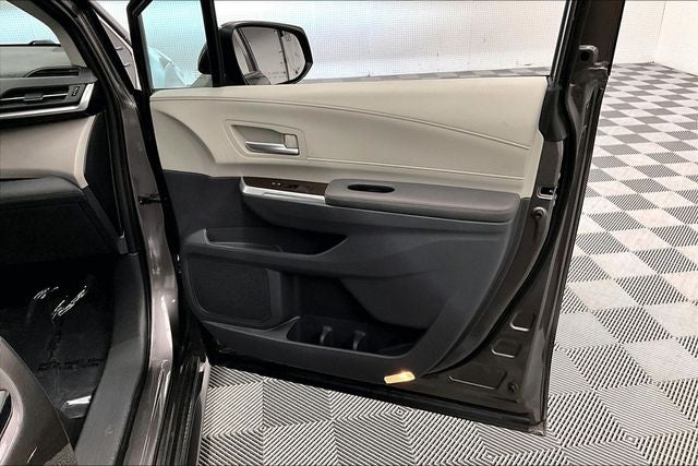 2023 Toyota Sienna XLE Sunroof - Adaptive Cruise - Htd Seats