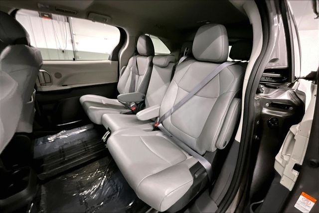 2023 Toyota Sienna XLE Sunroof - Adaptive Cruise - Htd Seats