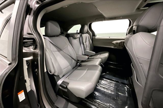 2023 Toyota Sienna XLE Sunroof - Adaptive Cruise - Htd Seats