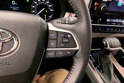 2023 Toyota Sienna XLE Sunroof - Adaptive Cruise - Htd Seats