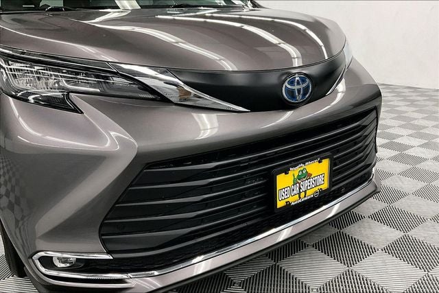 2023 Toyota Sienna XLE Sunroof - Adaptive Cruise - Htd Seats