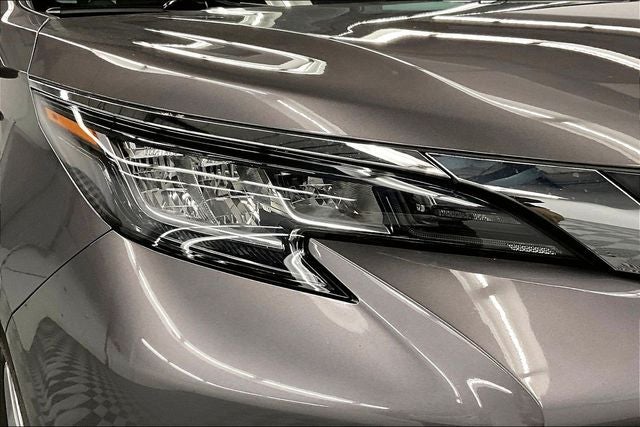 2023 Toyota Sienna XLE Sunroof - Adaptive Cruise - Htd Seats