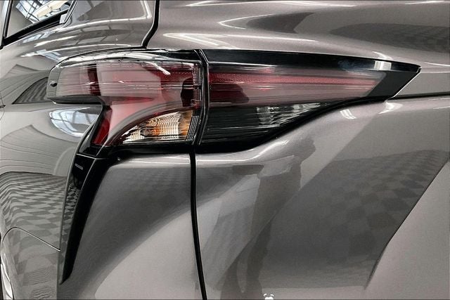 2023 Toyota Sienna XLE Sunroof - Adaptive Cruise - Htd Seats