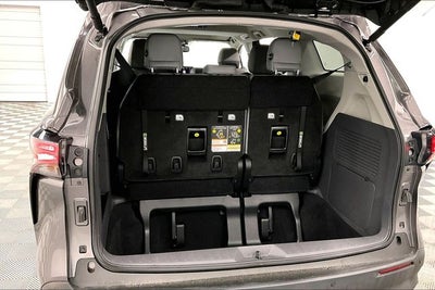 2023 Toyota Sienna XLE Sunroof - Adaptive Cruise - Htd Seats