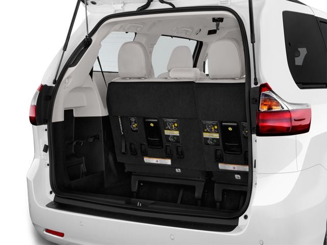 2023 Toyota Sienna XLE 8 Passenger