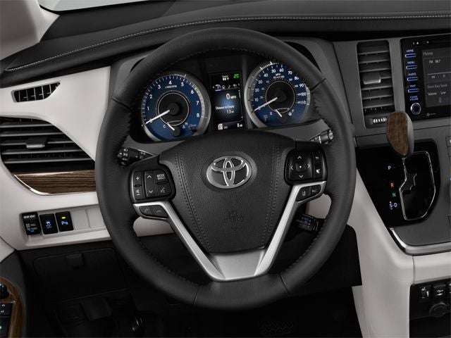 2023 Toyota Sienna XLE 8 Passenger