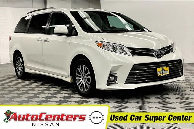 2018 Toyota Sienna XLE Sunroof - Htd Leather - Adaptive Cruise