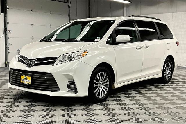 2018 Toyota Sienna XLE Sunroof - Htd Leather - Adaptive Cruise