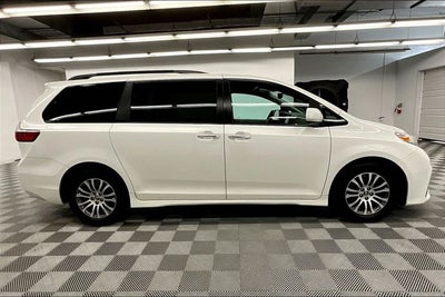2018 Toyota Sienna XLE Sunroof - Htd Leather - Adaptive Cruise