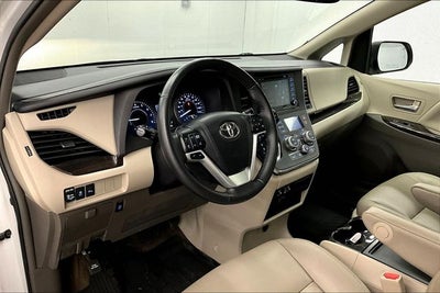 2018 Toyota Sienna XLE Sunroof - Htd Leather - Adaptive Cruise