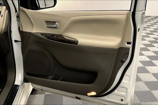 2018 Toyota Sienna XLE Sunroof - Htd Leather - Adaptive Cruise