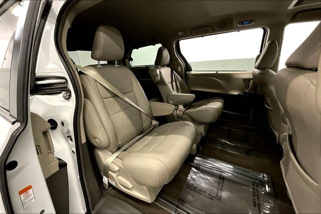 2018 Toyota Sienna XLE Sunroof - Htd Leather - Adaptive Cruise