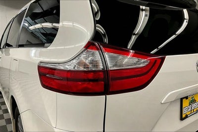 2018 Toyota Sienna XLE Sunroof - Htd Leather - Adaptive Cruise