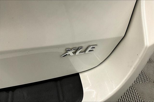 2018 Toyota Sienna XLE Sunroof - Htd Leather - Adaptive Cruise