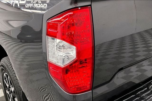 2020 Toyota Tundra Limited 4x4 - Premium Pkg - Adaptive Cruise - Htd Leather
