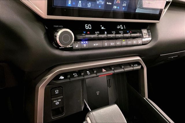 2025 Toyota Tundra Limited 4x4 - Sunroof - Htd/Cooled Seats - 20'' Wheels