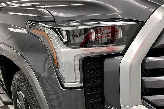 2025 Toyota Tundra Limited 4x4 - Sunroof - Htd/Cooled Seats - 20'' Wheels