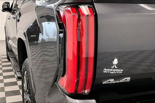 2025 Toyota Tundra Limited 4x4 - Sunroof - Htd/Cooled Seats - 20'' Wheels