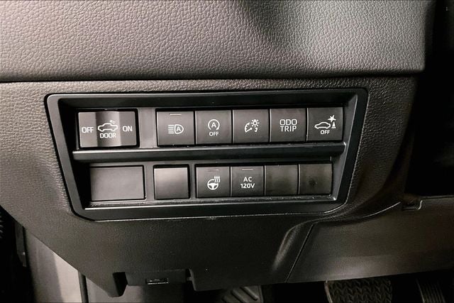 2025 Toyota Tundra Limited 4x4 - Sunroof - Htd/Cooled Seats - 20'' Wheels