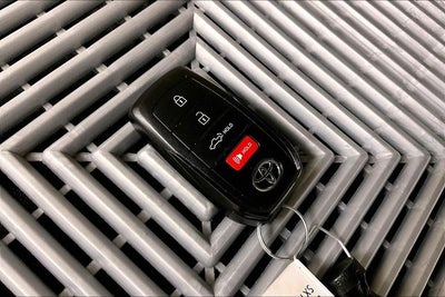 2025 Toyota Tundra Hybrid Limited 4x4 - Pano Roof - Htd/Cooled Leather