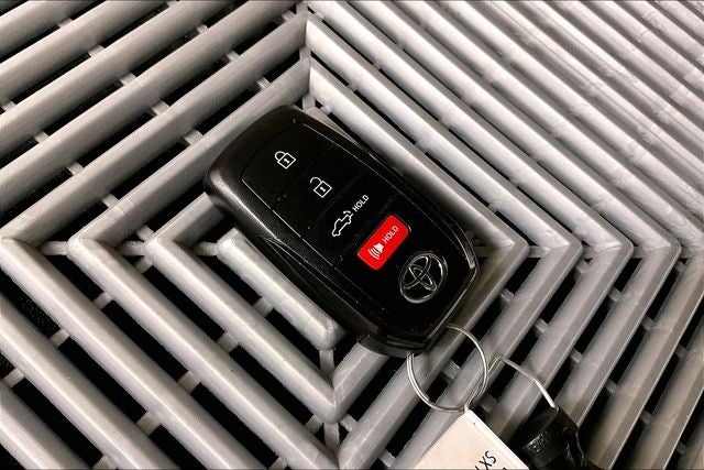 2025 Toyota Tundra Hybrid Limited 4x4 - Pano Roof - Htd/Cooled Leather