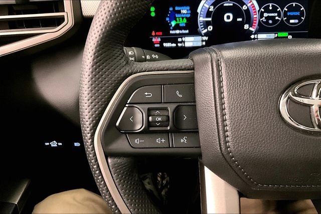 2025 Toyota Tundra Hybrid Limited 4x4 - Pano Roof - Htd/Cooled Leather