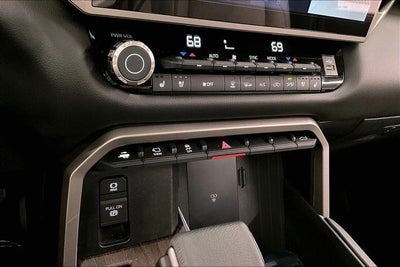 2025 Toyota Tundra Hybrid Limited 4x4 - Pano Roof - Htd/Cooled Leather