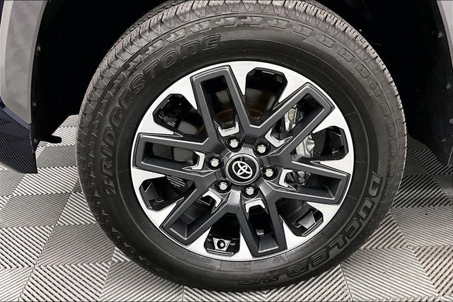 2025 Toyota Tundra Hybrid Limited 4x4 - Pano Roof - Htd/Cooled Leather