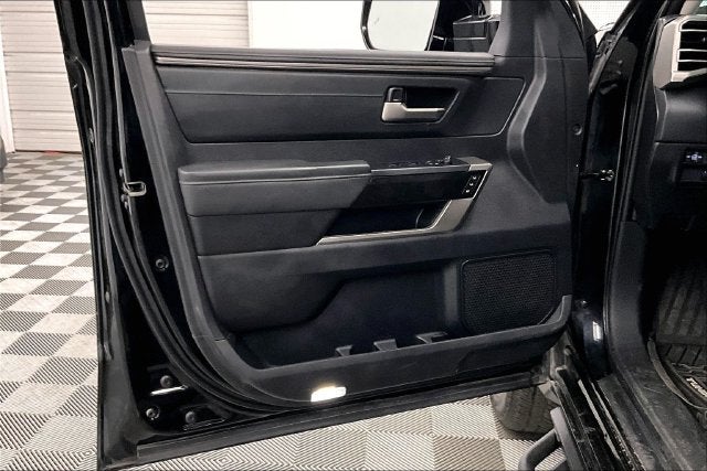 2022 Toyota Tundra Hybrid Limited 4X4-Navigation-Adaptive Cruise Control