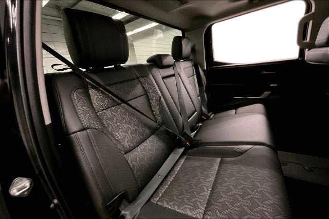 2022 Toyota Tundra Hybrid Limited 4X4-Navigation-Adaptive Cruise Control