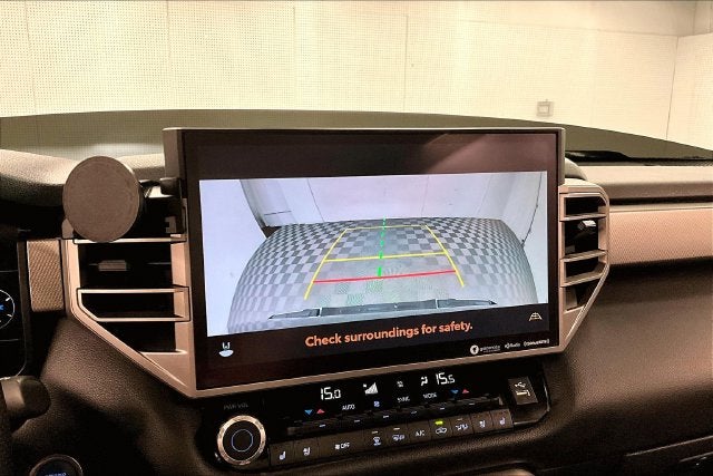 2022 Toyota Tundra Hybrid Limited 4X4-Navigation-Adaptive Cruise Control
