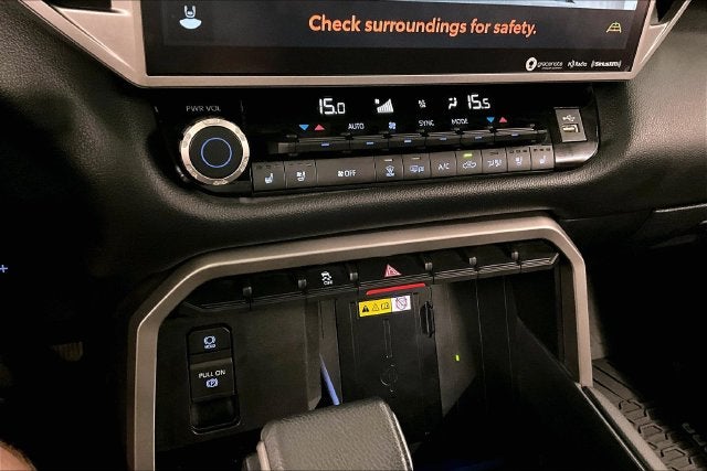 2022 Toyota Tundra Hybrid Limited 4X4-Navigation-Adaptive Cruise Control