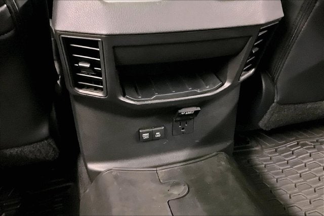 2022 Toyota Tundra Hybrid Limited 4X4-Navigation-Adaptive Cruise Control