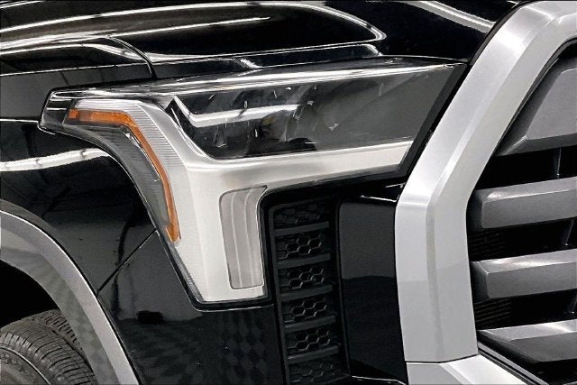 2022 Toyota Tundra Hybrid Limited 4X4-Navigation-Adaptive Cruise Control
