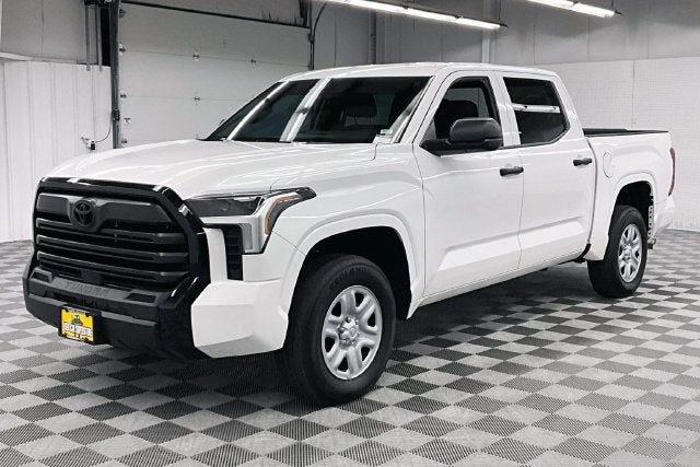 2025 Toyota Tundra SR 4x4-Adaptive Cruise-Apple CarPlay/Android Auto