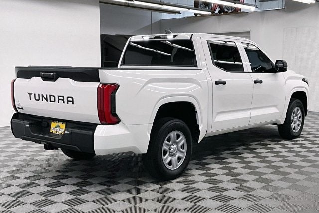 2025 Toyota Tundra SR 4x4-Adaptive Cruise-Apple CarPlay/Android Auto